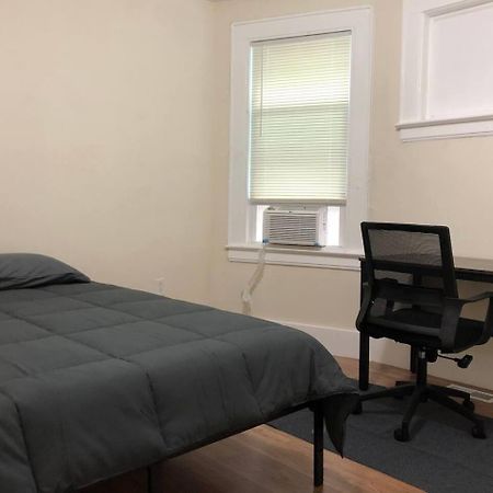 Spacious And Private Apartment With 3 Bedrooms And 1 Bathroom Near Newark International Airport Ewr And New York City Bagian luar foto