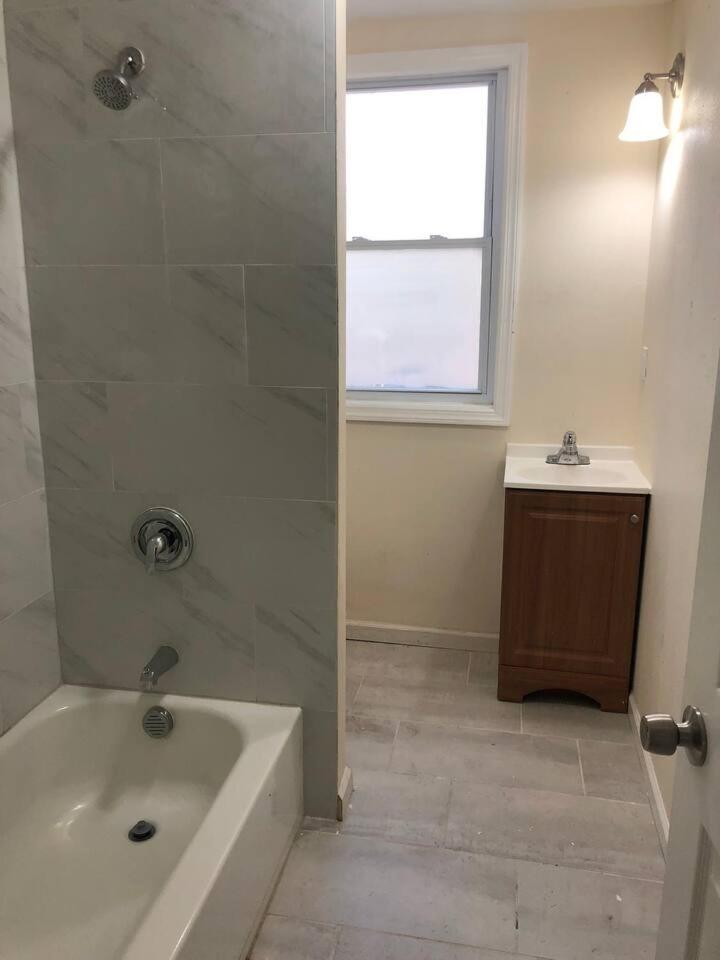 Spacious And Private Apartment With 3 Bedrooms And 1 Bathroom Near Newark International Airport Ewr And New York City Bagian luar foto