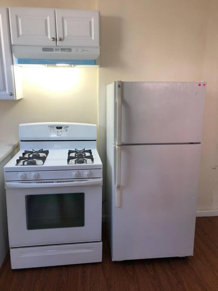 Spacious And Private Apartment With 3 Bedrooms And 1 Bathroom Near Newark International Airport Ewr And New York City Bagian luar foto