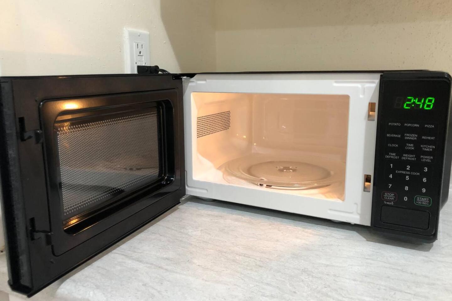 Spacious And Private Apartment With 3 Bedrooms And 1 Bathroom Near Newark International Airport Ewr And New York City Bagian luar foto