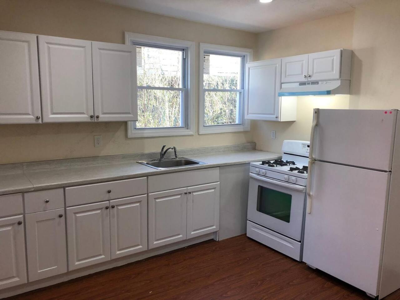 Spacious And Private Apartment With 3 Bedrooms And 1 Bathroom Near Newark International Airport Ewr And New York City Bagian luar foto